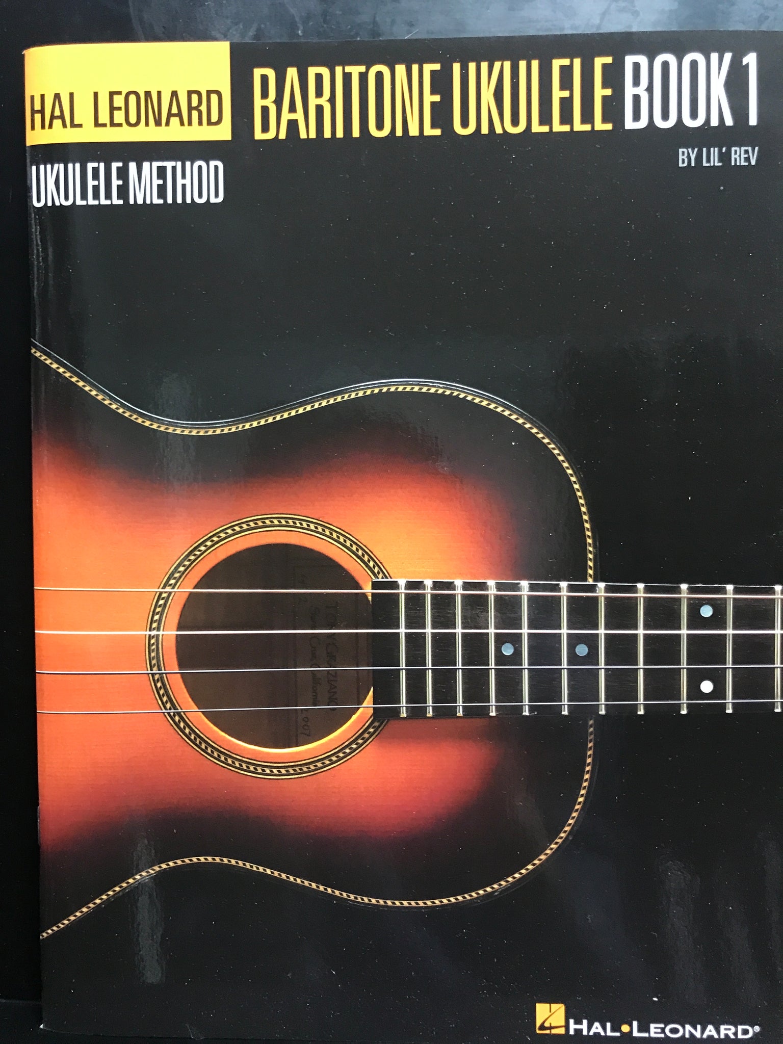 Hal Leonard Baritone Ukulele Book 1
