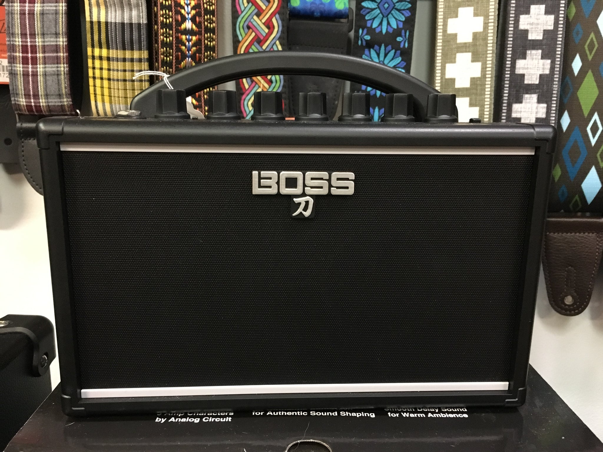 Boss KTN-MINI Katana Mini 7-Watt 1x4 Modeling Guitar Combo